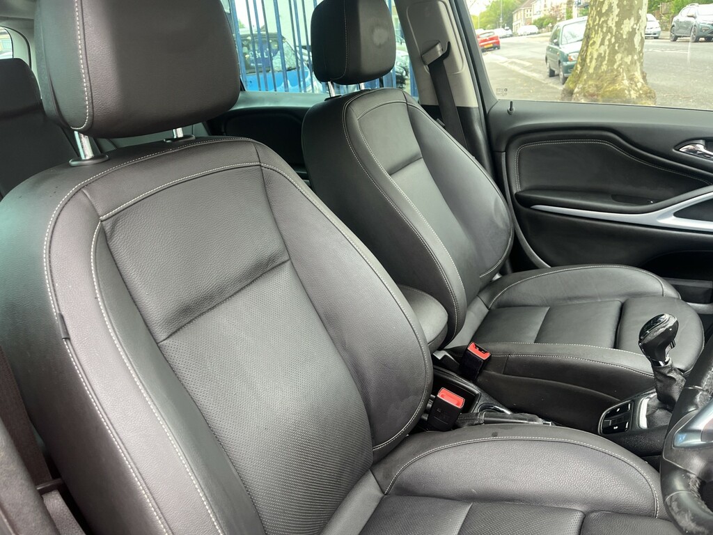 Vauxhall Zafira Tourer 1.4 I Turbo Sri Nav WG67VXP Red #5