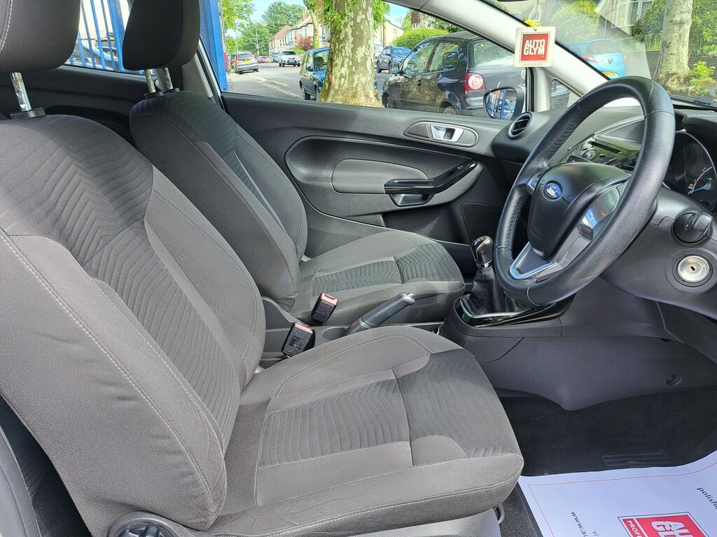 Ford Fiesta 1.3 Zetec VX15UNE White #4