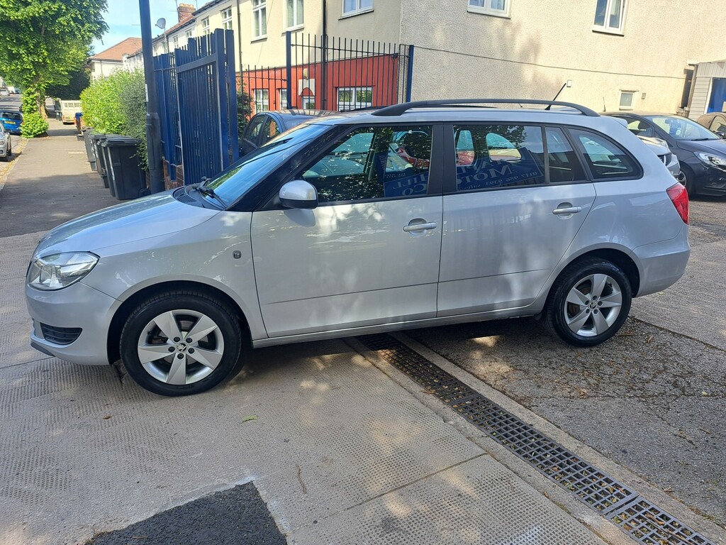 Skoda Fabia 1.2 Tsi Se CU14XXN Silver #2