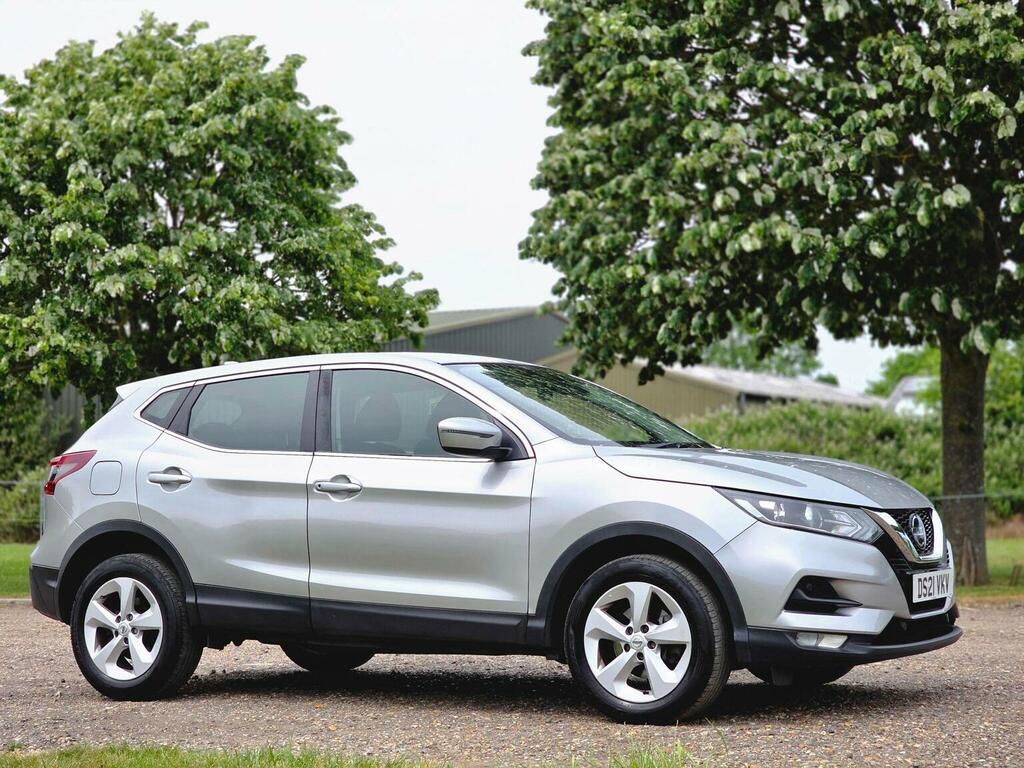 Nissan Qashqai 1.3 Dig-t Acenta Premium Dct Euro 6 Ss DS21VKV Silver #2