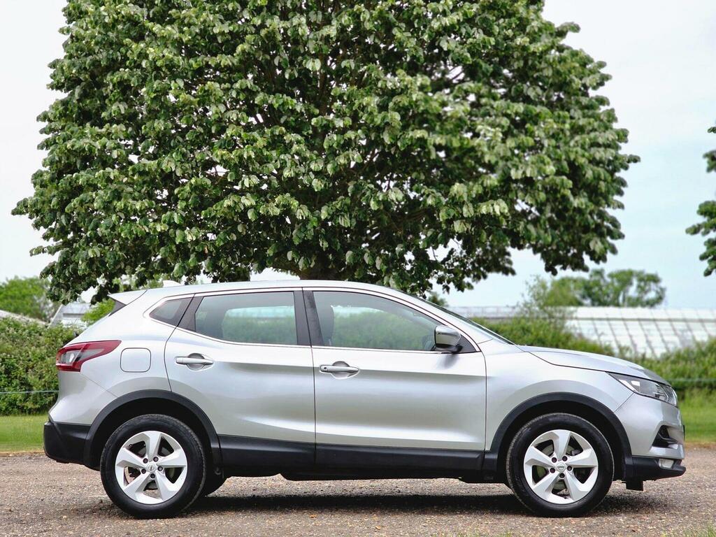 Nissan Qashqai 1.3 Dig-t Acenta Premium Dct Euro 6 Ss DS21VKV Silver #3