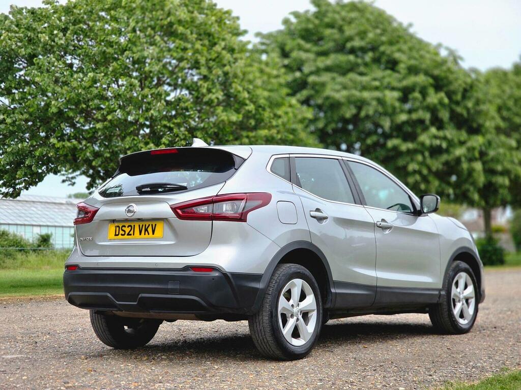 Nissan Qashqai 1.3 Dig-t Acenta Premium Dct Euro 6 Ss DS21VKV Silver #5