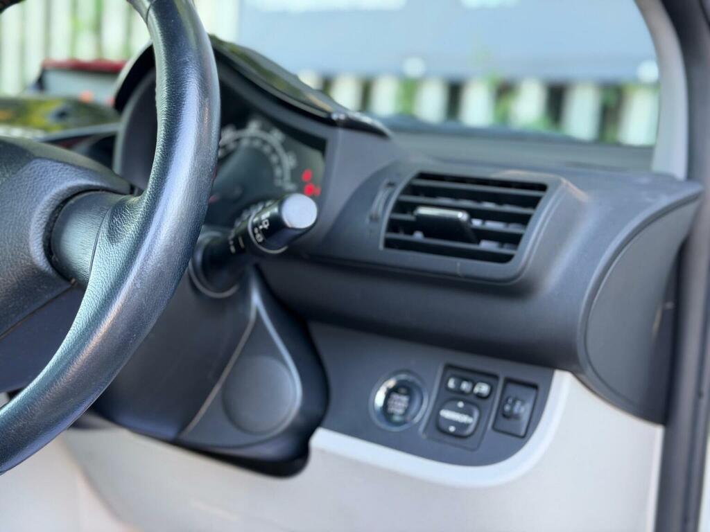 Toyota IQ Vvt-i Iq Red #14