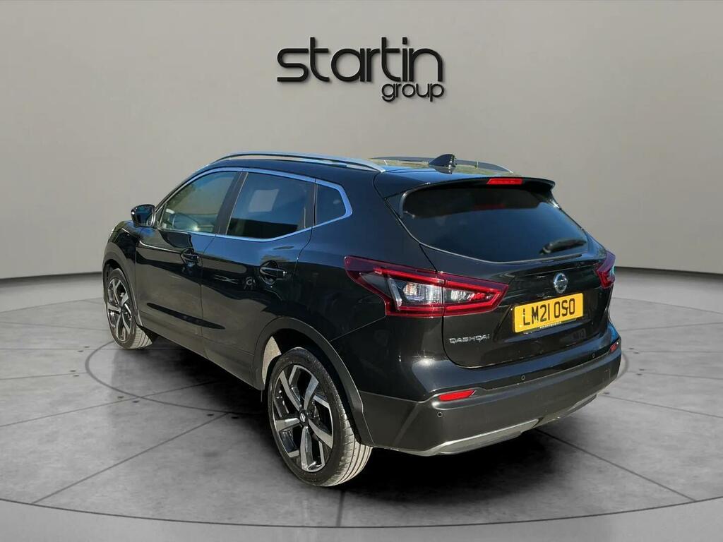 Nissan Qashqai 1.3 Dig-t N-motion Dct Euro 6 Ss LM21OSO Black #4