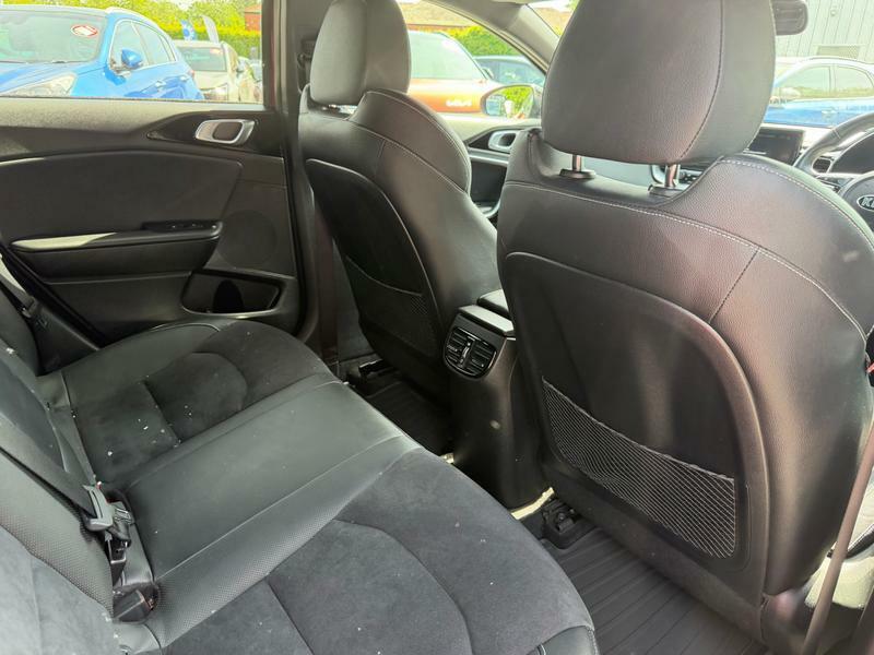 Kia Proceed 1.5 T-gdi Isg Gt-line S Red #4