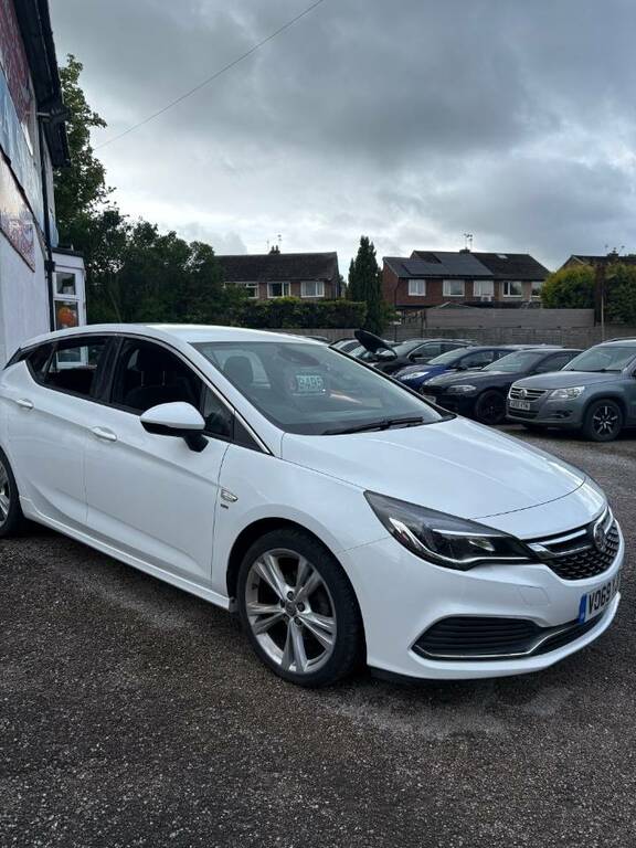Vauxhall Astra 1.4T 16V 150 Sri Vx-line Nav - 2019 69 VO69YJF White #2