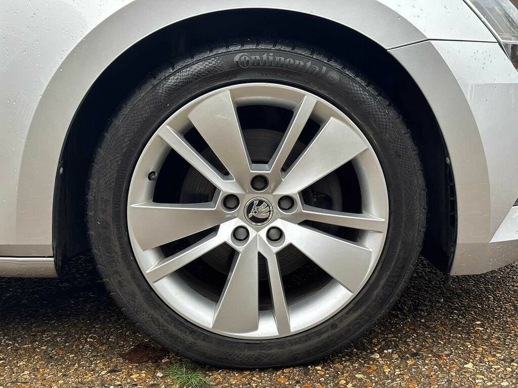 Skoda Superb 2.0 Tdi Cr 190 Se L Executive 4X4 Dsg 7 Sp Silver #5