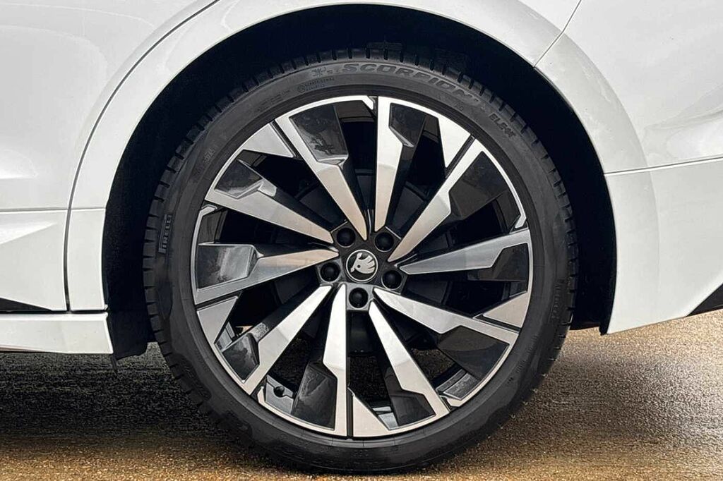 Skoda ENYAQ 210Kw 85X Sportline 82Kwh 4X4 HY75DHK White #5