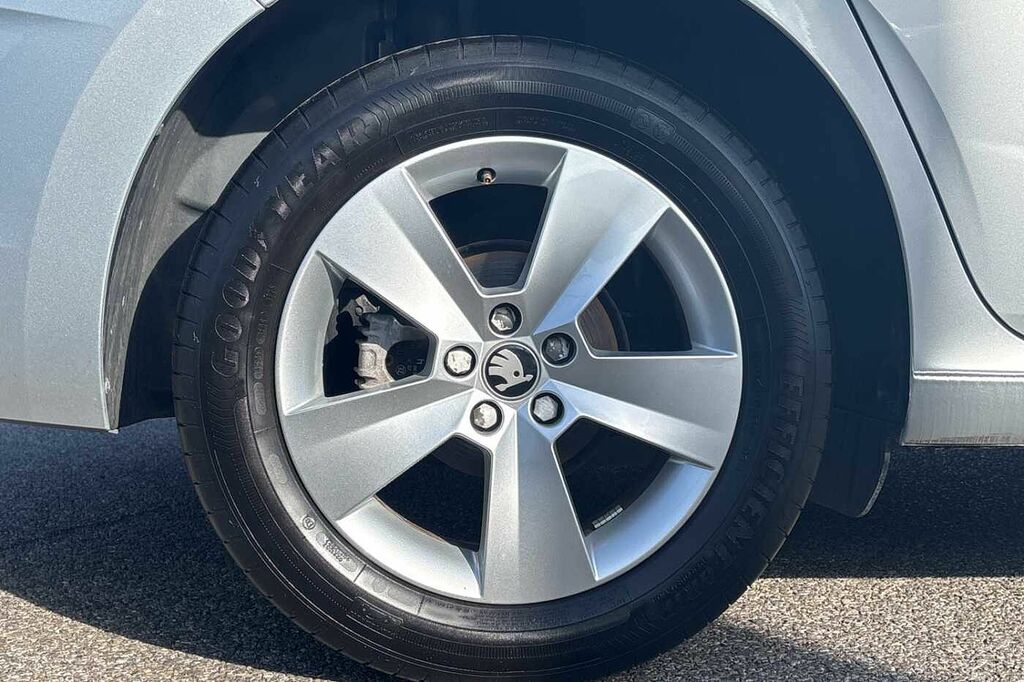 Skoda Scala 1.0 Tsi 116 Se Edition Dsg GF25VMM Silver #5