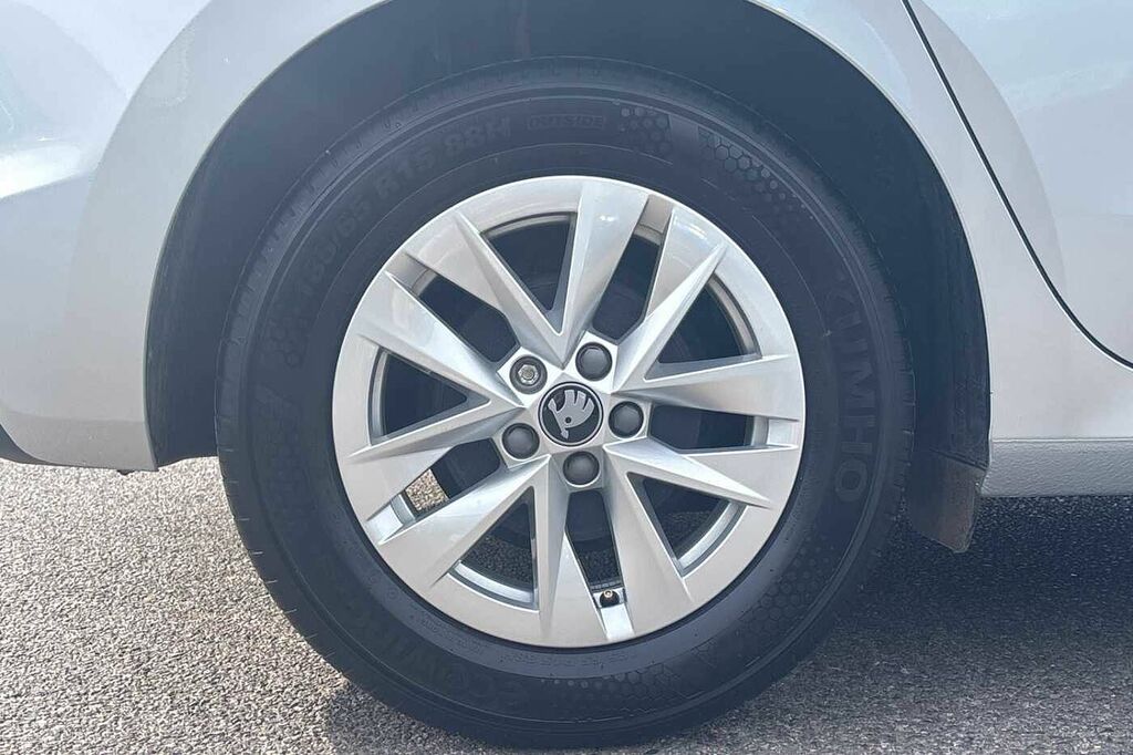 Skoda Fabia 1.0 Tsi Se Edition GL25UFC Silver #5