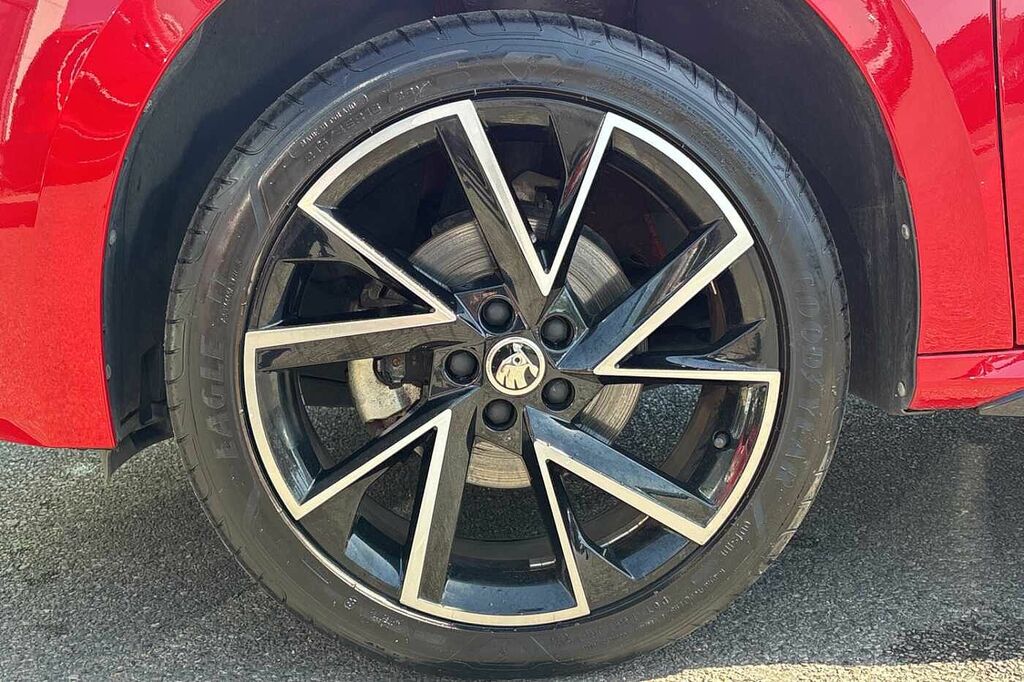 Skoda Kamiq 1.5 Tsi Monte Carlo Red #5