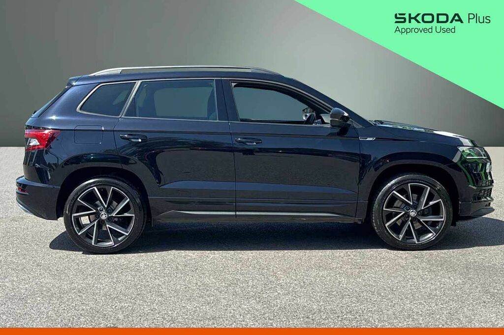 Skoda Karoq Suv 2.0 Tsi 190Ps 4X4 Sportline Dsg Black #4