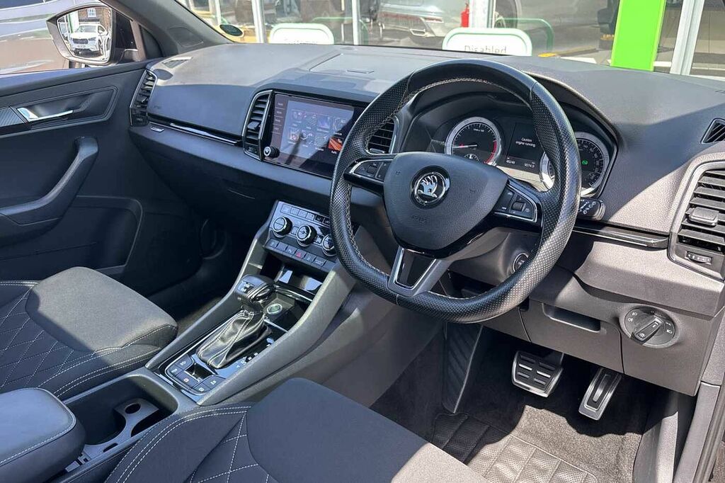 Skoda Karoq Suv 2.0 Tsi 190Ps 4X4 Sportline Dsg Black #6