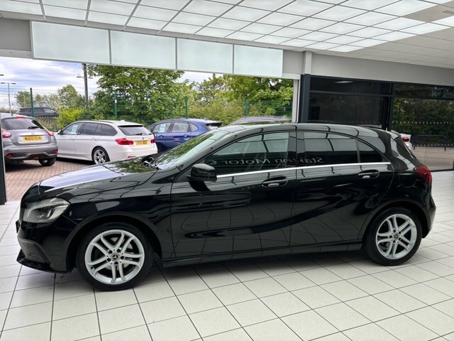 Mercedes-Benz A Class A180 Sport Edition Hatchback KN18CHV Black #2