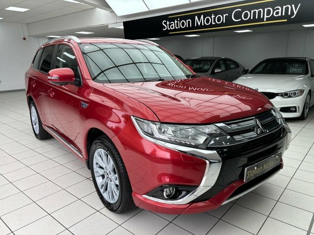 Mitsubishi Outlander 12Kwh 4H Suv DU67OML Red #4