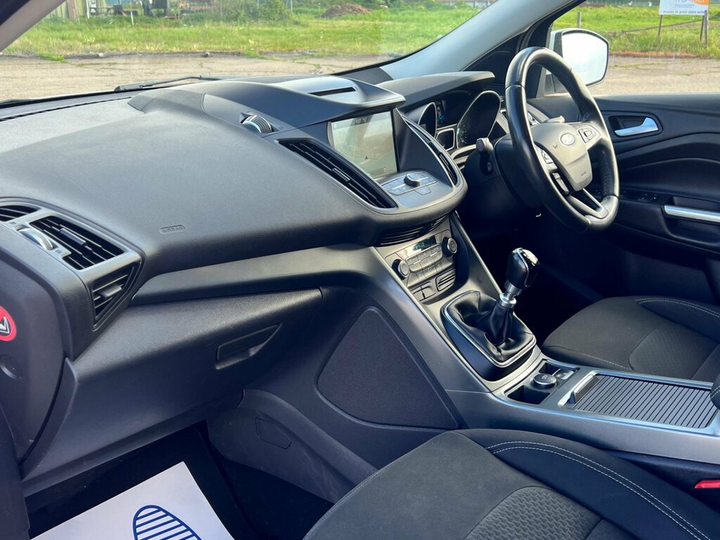Ford Kuga 1.5 Tdci Zetec Euro 6 Ss EN17EBL White #3