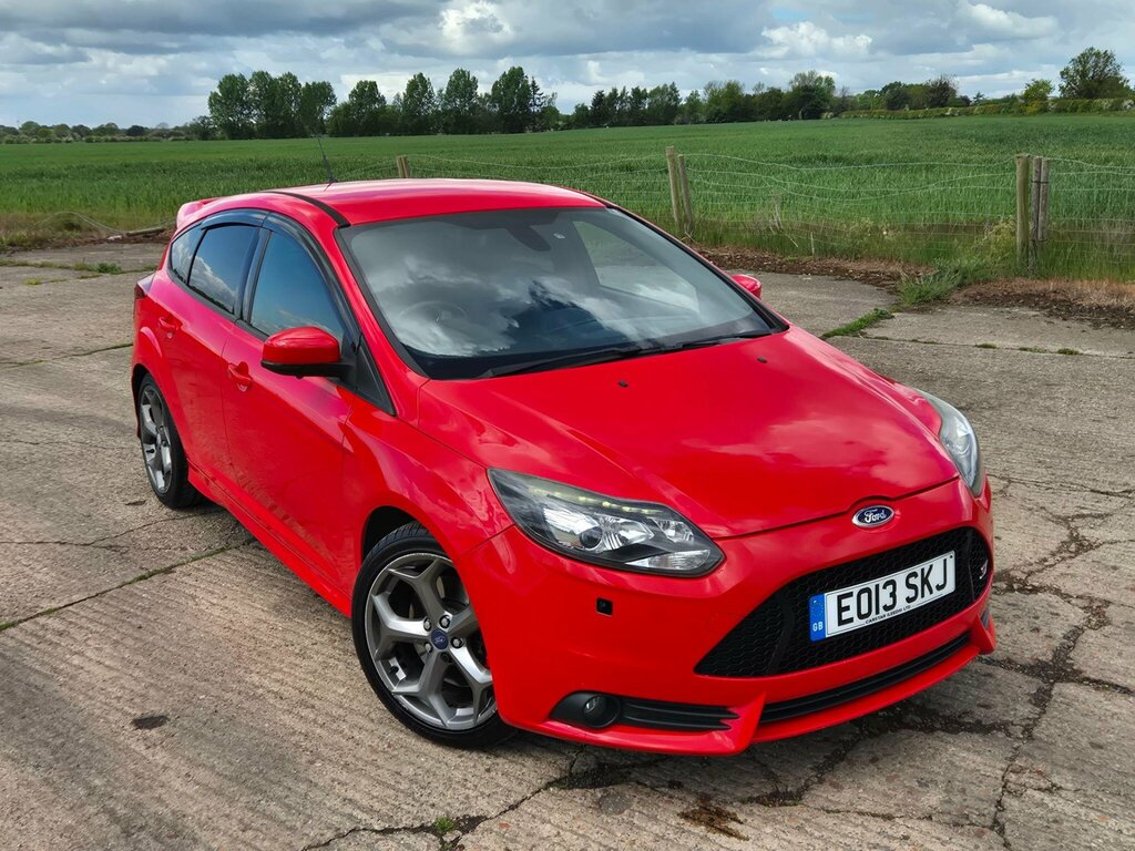 Ford Focus 2.0T Ecoboost St-3 Euro 5 Ss Red