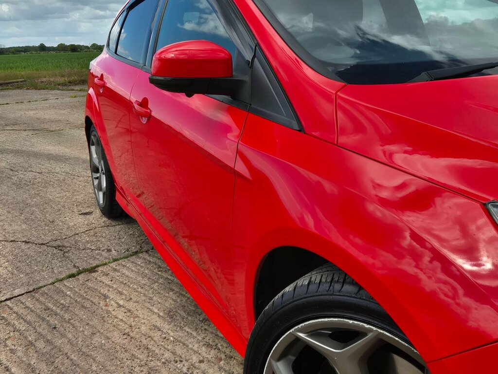 Ford Focus 2.0T Ecoboost St-3 Euro 5 Ss EO13SKJ Red #2