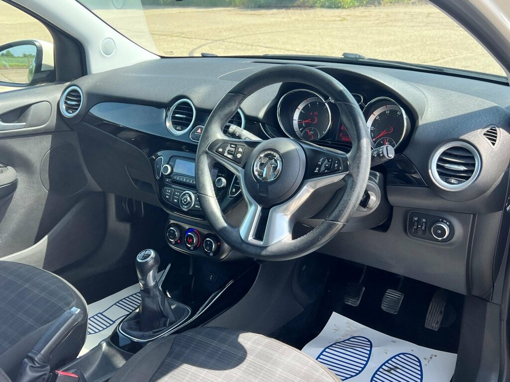 Vauxhall Adam 1.4 16V Glam Euro 5 Black