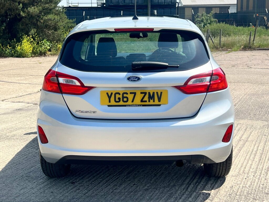 Ford Fiesta 1.1 Ti-vct Zetec Euro 6 Ss YG67ZMV Silver #2