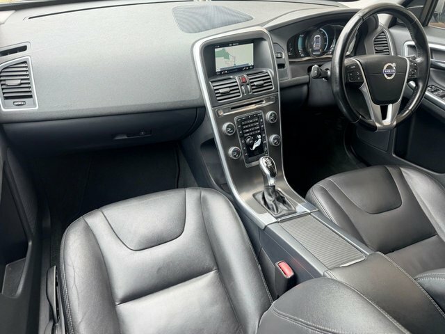 Volvo XC60 2.4 D5 Se Lux Nav Suv Geartronic Awd Eu KP15BVE Gold #3