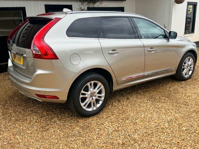 Volvo XC60 2.4 D5 Se Lux Nav Suv Geartronic Awd Eu KP15BVE Gold #6
