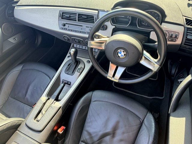 BMW Z4 2.5I Se - 2004 04 Black #26