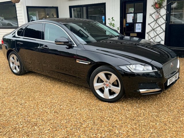 Jaguar XF 2.0D Portfolio Saloon Awd Euro 6 OV17TNU Black #4