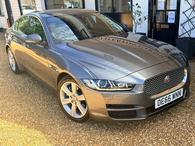 Jaguar XE 2.0D Portfolio Saloon Euro 6 Ss Grey