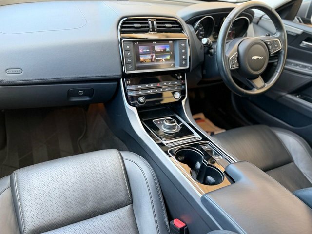 Jaguar XE 2.0D Portfolio Saloon Euro 6 Ss OE66WNN Grey #3
