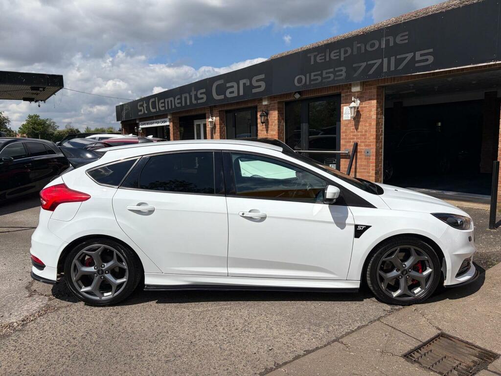 Ford Focus Hatchback 2.0 Tdci St-3 Euro 6 Ss 201818 BK18KWL White #4