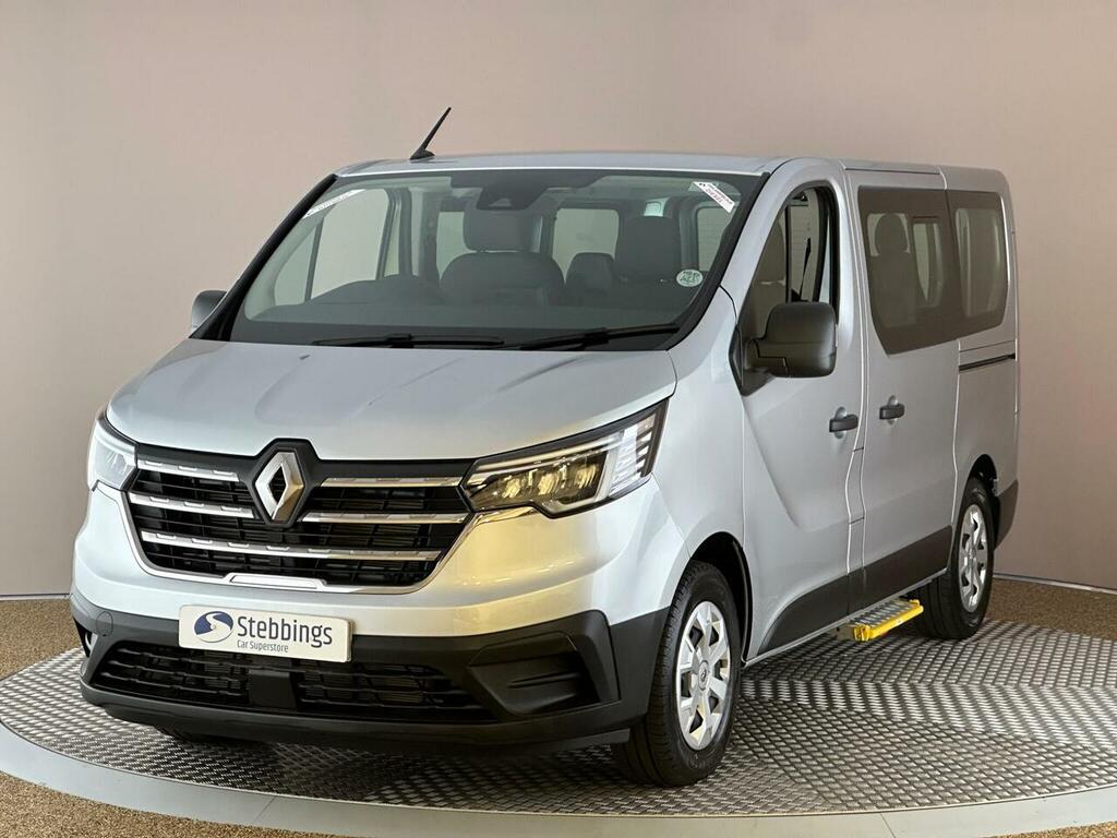Renault Trafic Minibus OU25BUJ #3