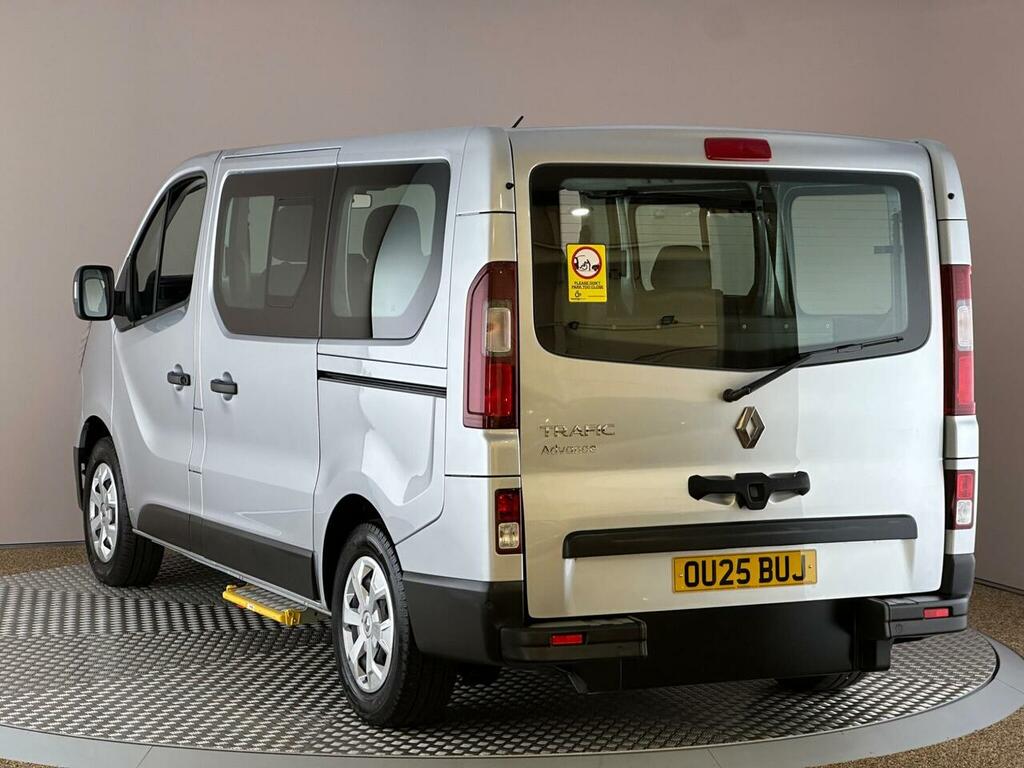 Renault Trafic Minibus OU25BUJ #4