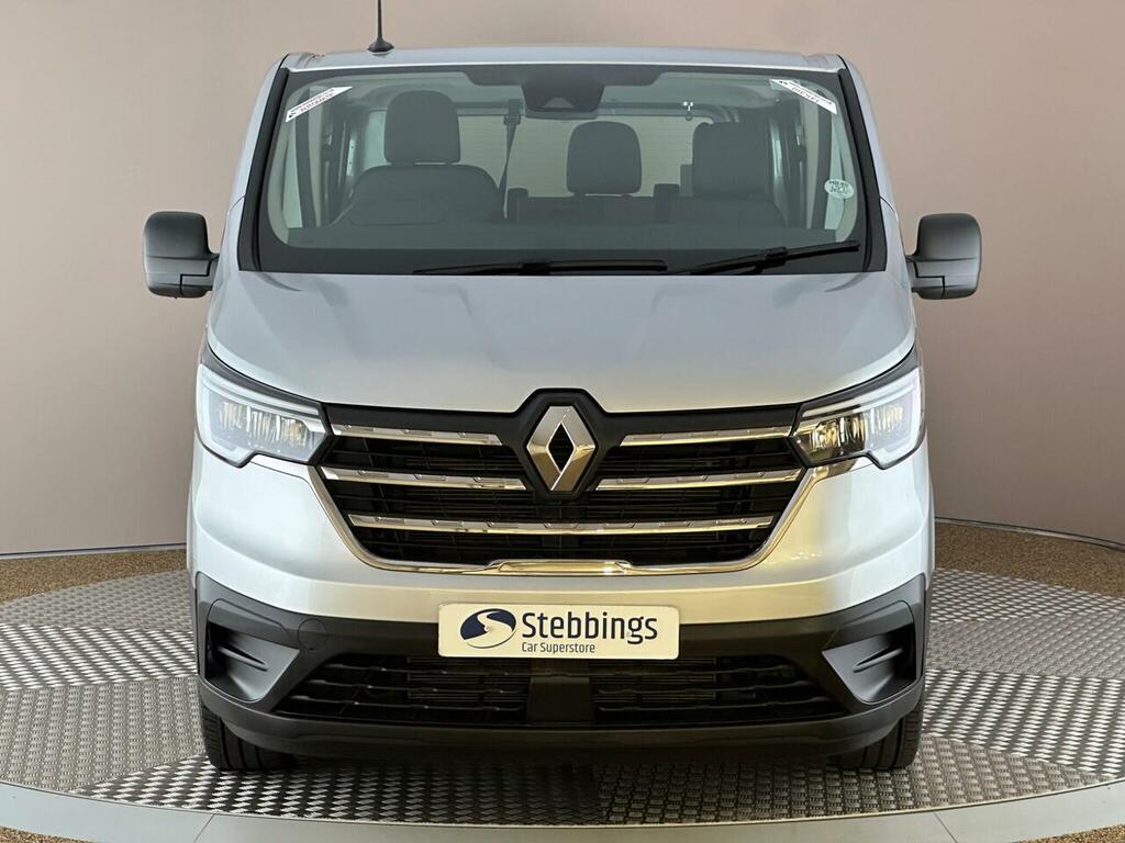 Renault Trafic Minibus OU25BUJ #2