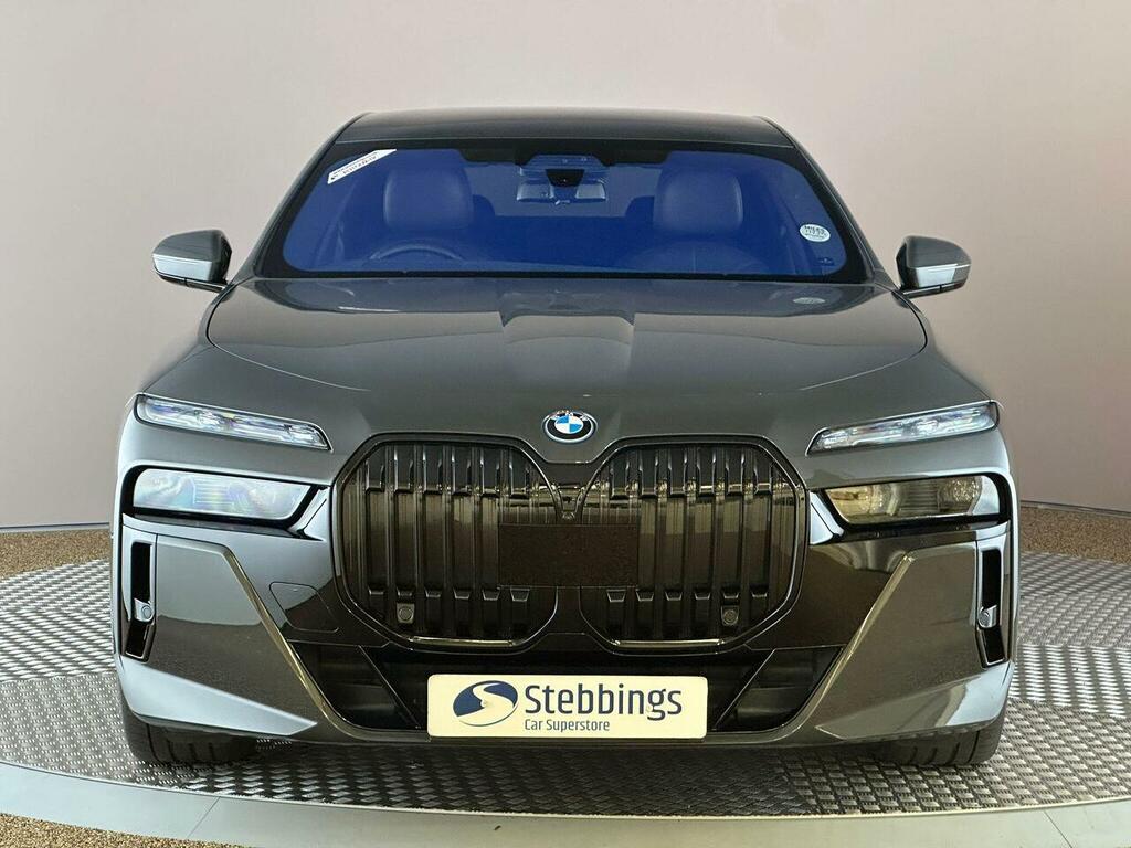 BMW i7 60 105.7Kwh M Sport Pro Saloon #3