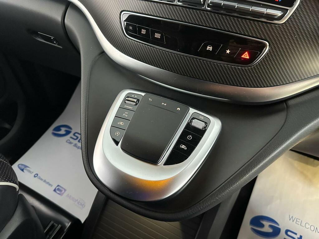 Mercedes-Benz V Class Mpv Silver #18