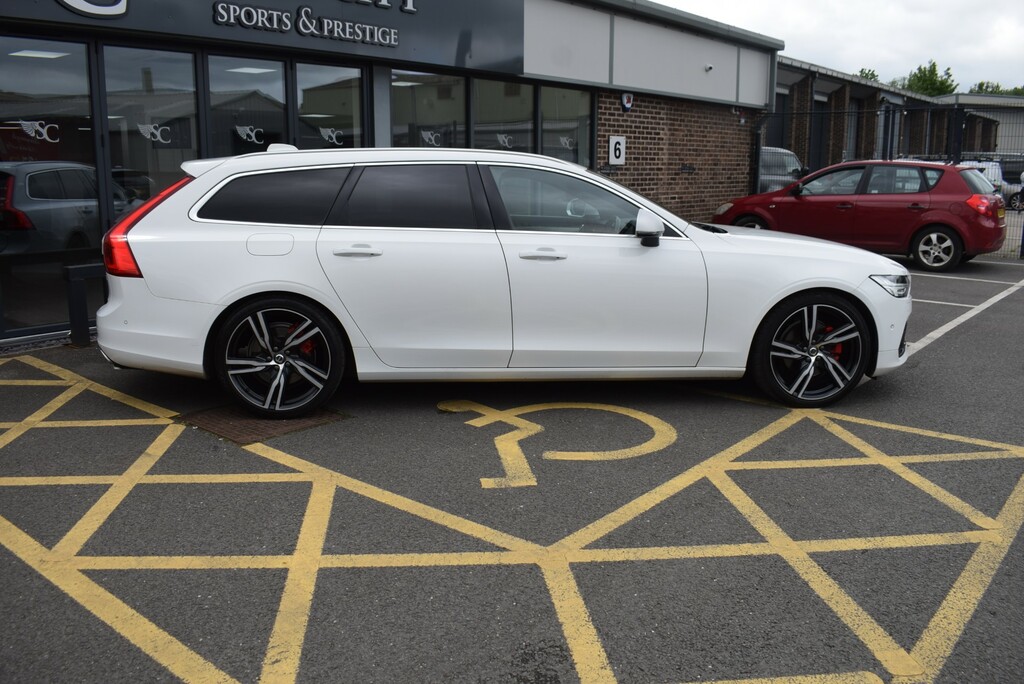Volvo V90 D4 R-design BV17UNG White #2