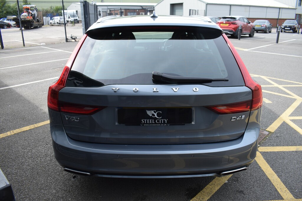 Volvo V90 D4 R-design YG17NLL #3