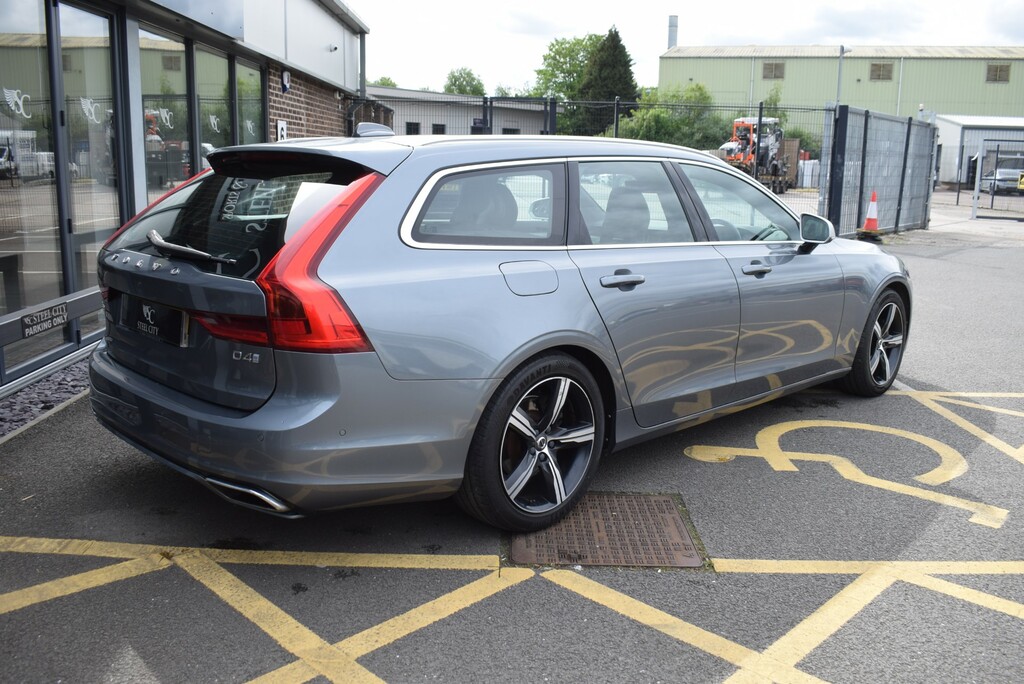 Volvo V90 D4 R-design YG17NLL #2