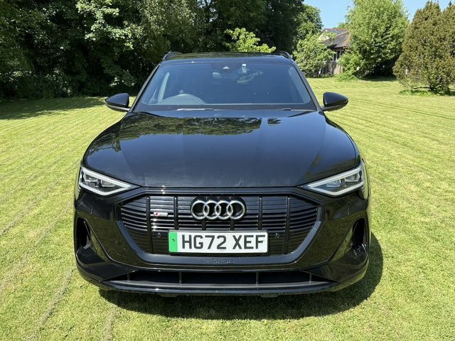 Audi E-tron Black Edition Suv HG72XEF Black #3