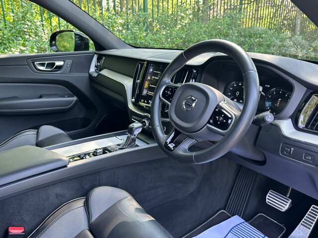 Volvo XC60 T5 R-design Suv BL69ETY Black #4