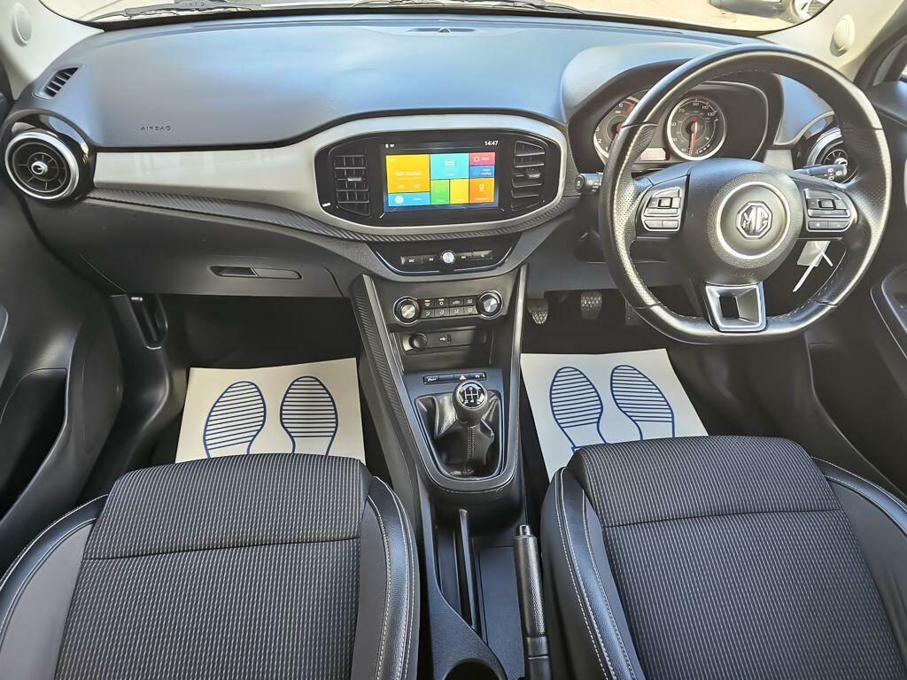 MG MG3 1.5 Vti-tech Exclusive Nav Euro 6 Ss YB21VDR White #2