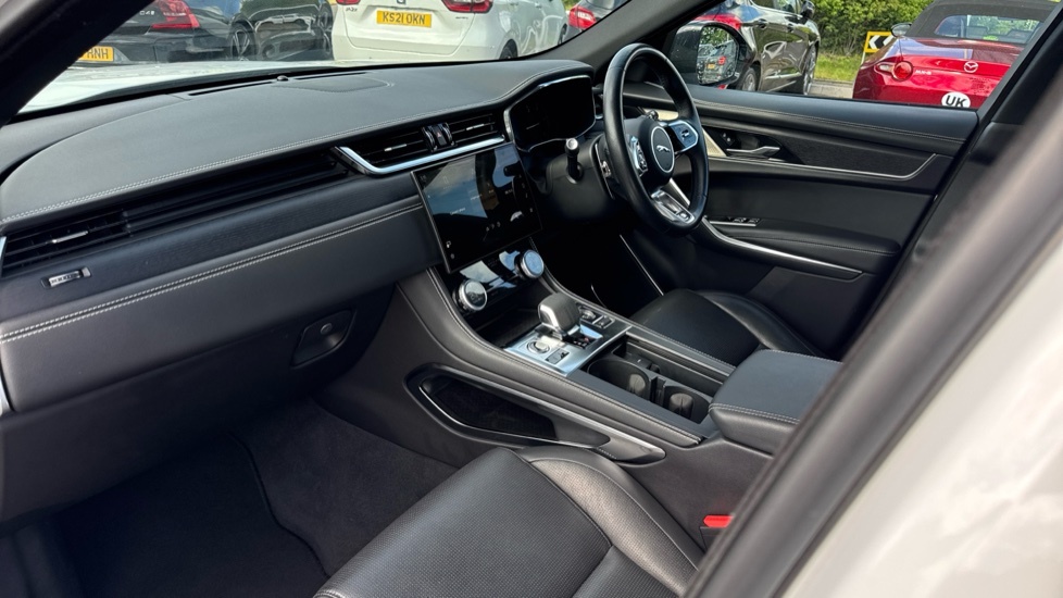 Jaguar F-Pace 2.0 D200 Mhev R-dynamic Black Awd Euro 6 Ss BV72MLY White #6