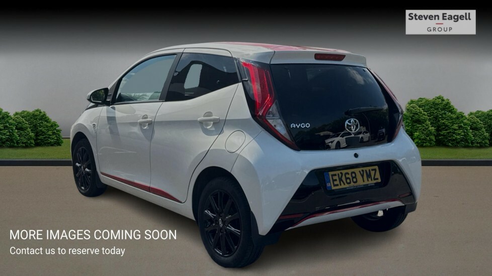 Toyota Aygo 1.0 Vvt-i X-press X-shift Euro 6 EK68YMZ White #3