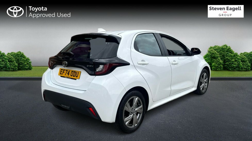 Toyota Yaris 1.5 Vvt-h Icon E-cvt Euro 6 Ss EF74ODU White #2