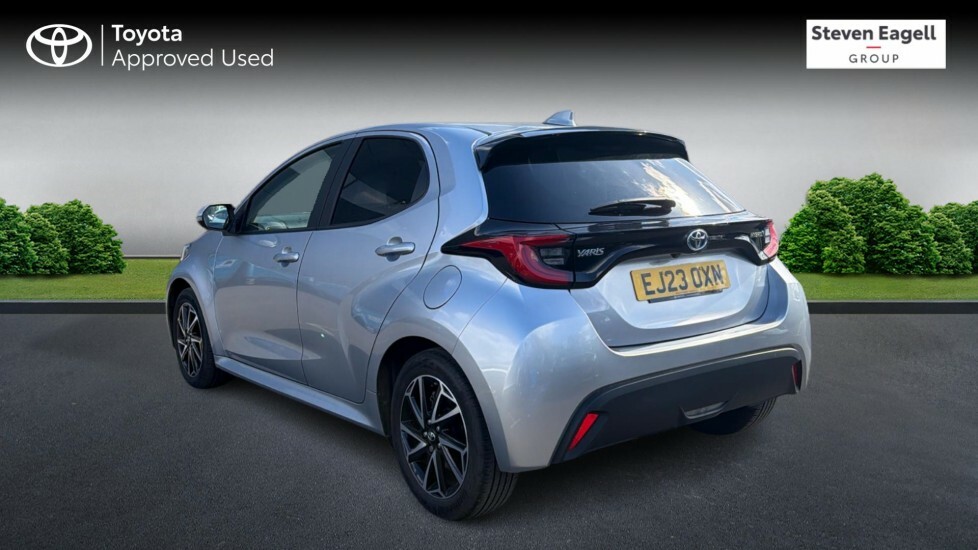 Toyota Yaris 1.5 Vvt-h Design Hatchback Hybrid E-cvt EJ23OXN Silver #4