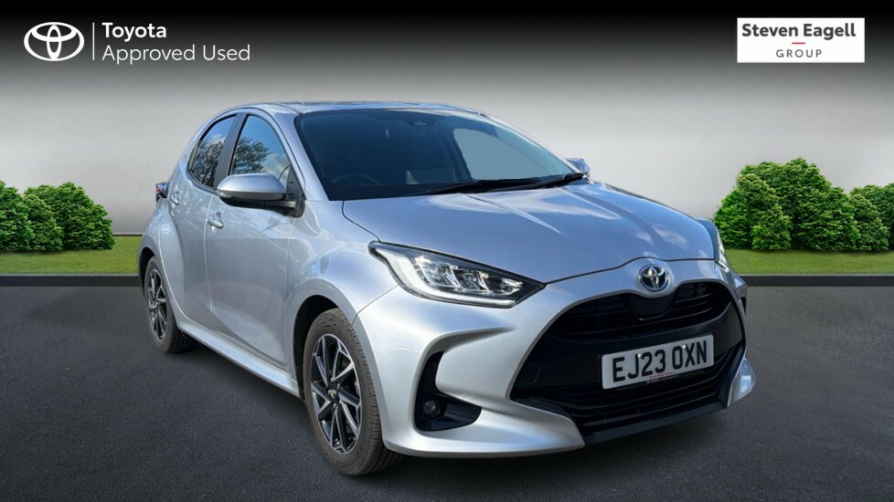 Toyota Yaris 1.5 Vvt-h Design Hatchback Hybrid E-cvt Silver