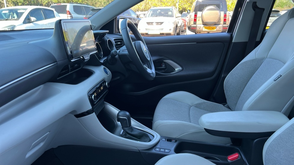 Toyota Yaris 1.5 Vvt-h Excel E-cvt Euro 6 Ss BP72AXM Black #5