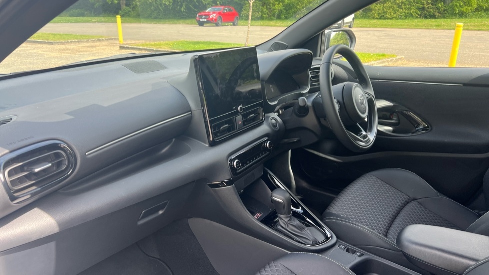 Toyota Yaris 1.5 Vvt-h Excel E-cvt Euro 6 Ss LM75YGG Silver #5