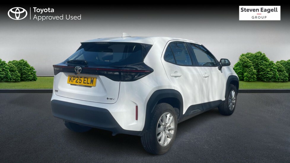 Toyota Yaris Cross 1.5 Vvt-h Icon Suv Hybrid E-cvt Euro 6 KP25ELW White #2
